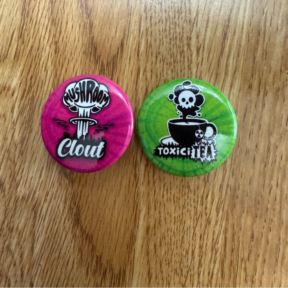 Colorful Graphic Button Pins Set - Picture 2 of 4